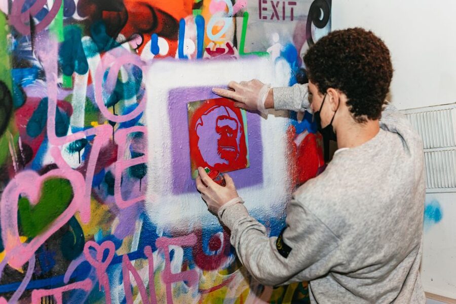 London: Half-Day Street Art Tour and Workshop - Who should book this East London experience