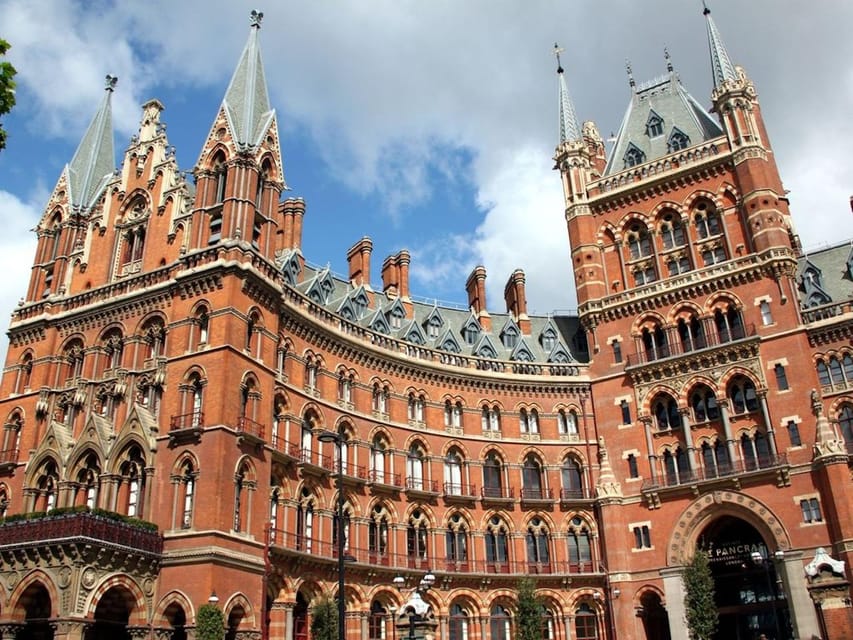 London: Harry Potter Tour & The London Dungeons Tour - Leicester Square and the wider film connection