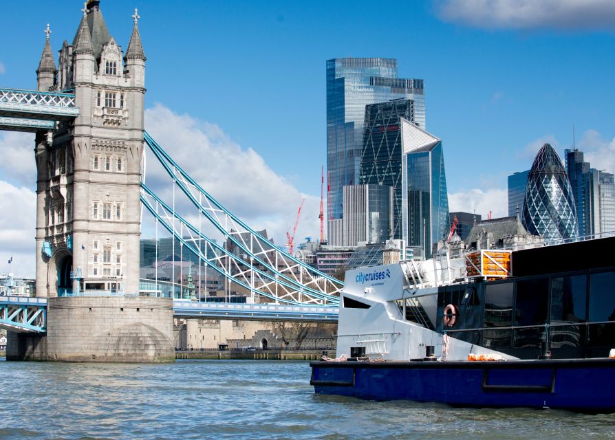 London: Harry Potter Walk, Hop-on Hop-off Bus Tour & Cruise - Covent Garden, Leicester Square, and the Diagon Alley mood