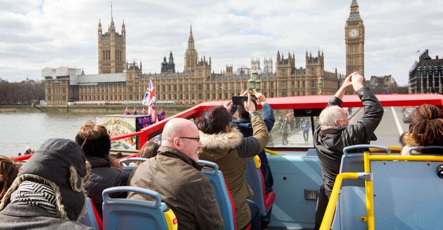 London: Harry Potter Walk, Hop-on Hop-off Bus Tour & Cruise - Taking the Thames from Westminster Pier to Tower Pier