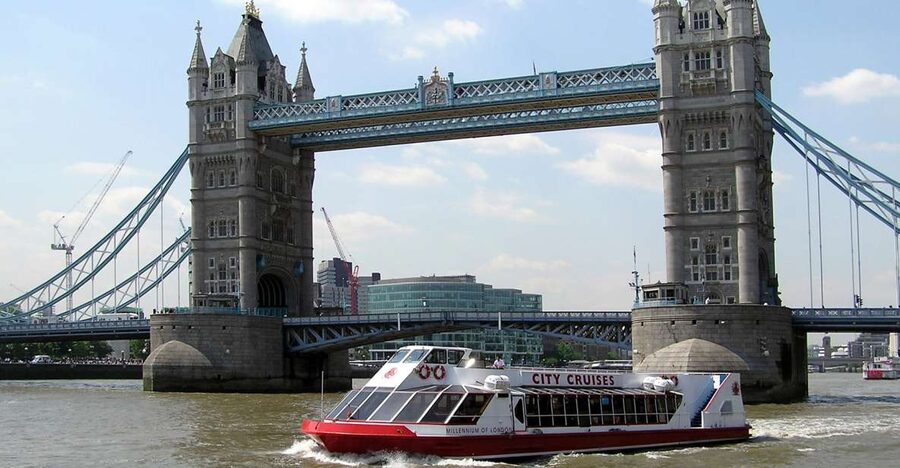 London: Harry Potter Walking Tour and River Thames Cruise - Starting at King’s Cross and Platform 9 ¾