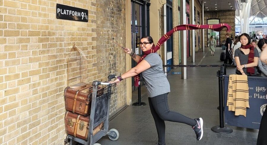 London: Harry Potter Walking Tour with Platform 9 3/4 - Platform 9 3/4 and the official shop