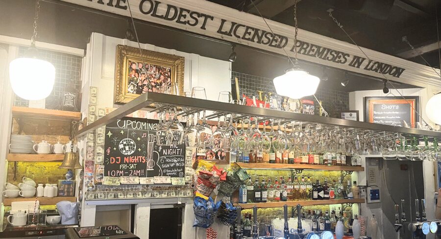 London: Historic London Pub Walking Tour - Key details that shape the experience