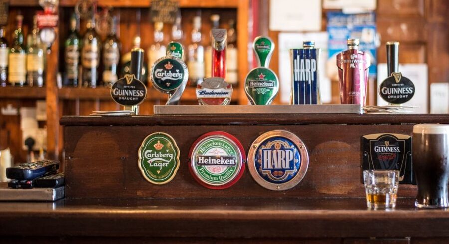 London: Historic London Pub Walking Tour - Drinks, snacks, and the real price