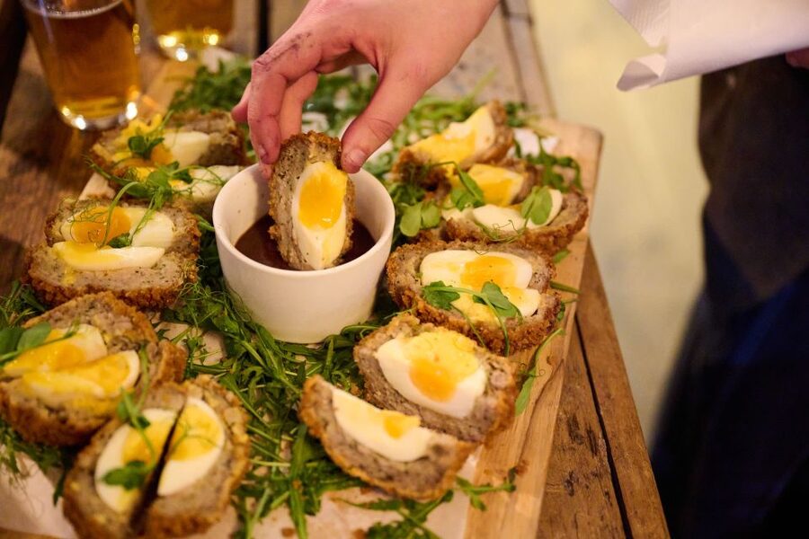 London: Historic Pubs, British Ales & Classic Dishes - What could disappoint you