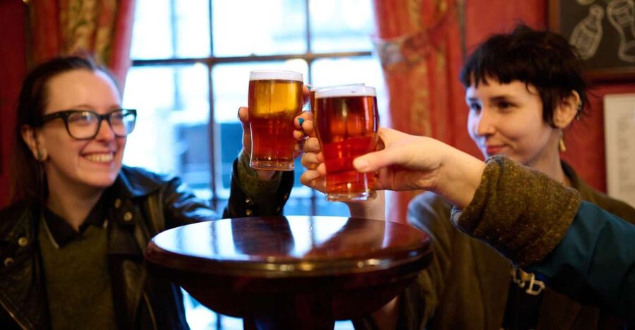 London: Historic Pubs, British Ales & Classic Dishes - Four pubs, four chapters of London