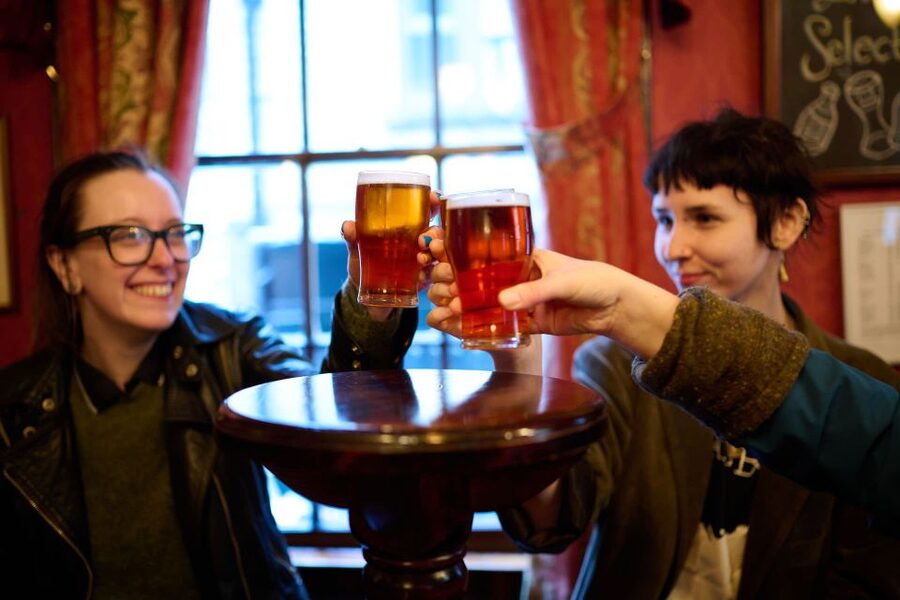 London: Historic Pubs, British Ales & Classic Dishes - Walking, timing, and practical comfort