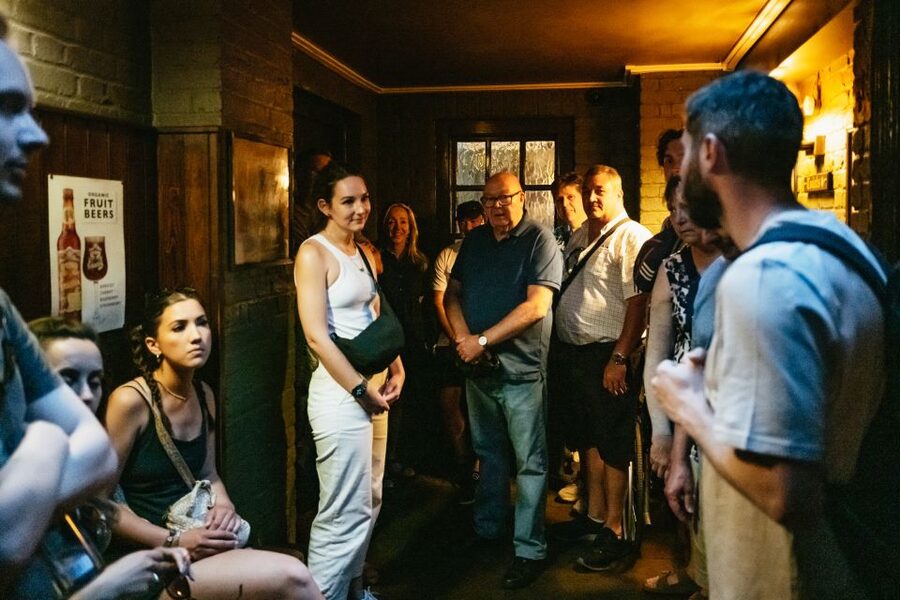 London: Historic Pubs of Central London Walking Tour - Four pubs, four different moods