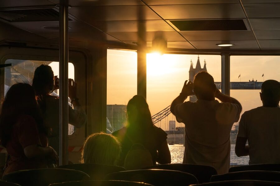 London: Hop-On Hop-Off 1-Day River Sightseeing Adventure - Who will enjoy this most?