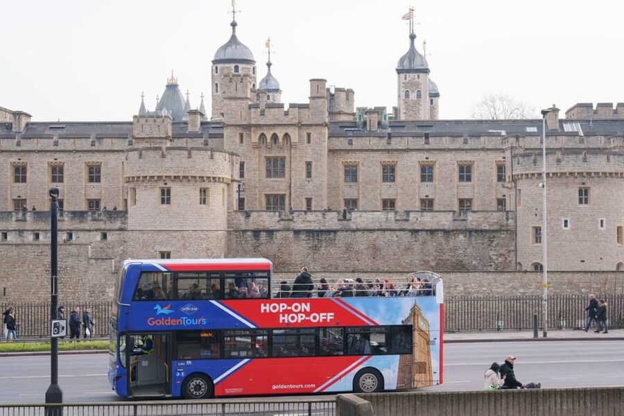 London: Hop-on Hop-off Bus Tour and Madame Tussauds Ticket - The Tower of London and Kensington Palace