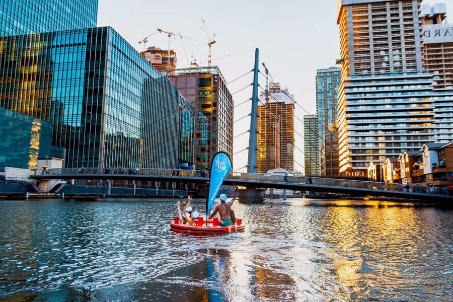 London: Hot Tub Boat Guided Historical Docklands Cruise - Drinks, snacks, and the social side