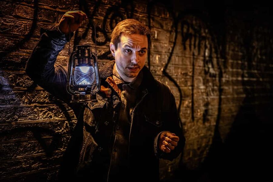 London: Interactive Jack the Ripper Walking Tour - The guides make or break the evening