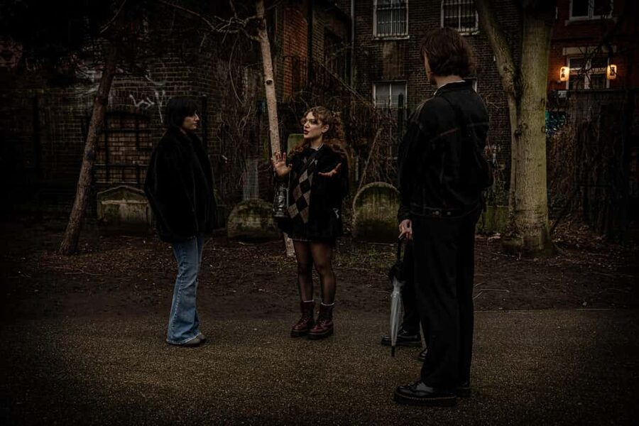 London: Jack the Ripper Interactive Tour in Whitechapel - What the guide adds to the experience