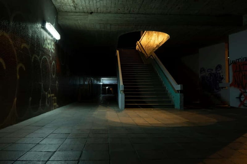 London: Jack the Ripper Tour and Underground Prison in Spanish - Little Britain, Smithfield, and medieval London