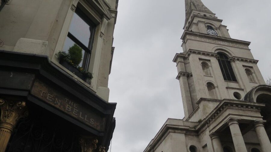 London: Jack the Ripper tour in Spanish (RLA Winner) - The Ten Bells in Spitalfields