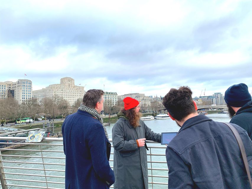 London: James Bond and Spies Walking Tour - The Mall and Pall Mall