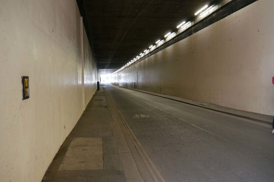 London: James Bond Filming Locations Bus Tour - Key points at a glance