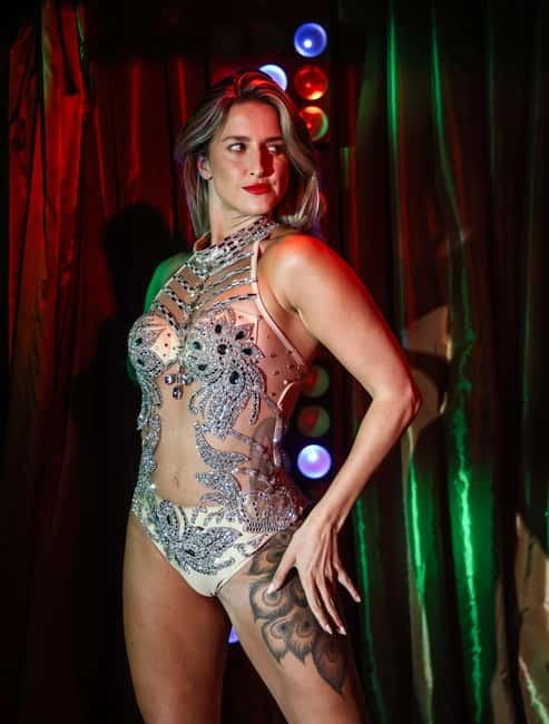 London: Kabaret Exposé - The arrival at Proud City