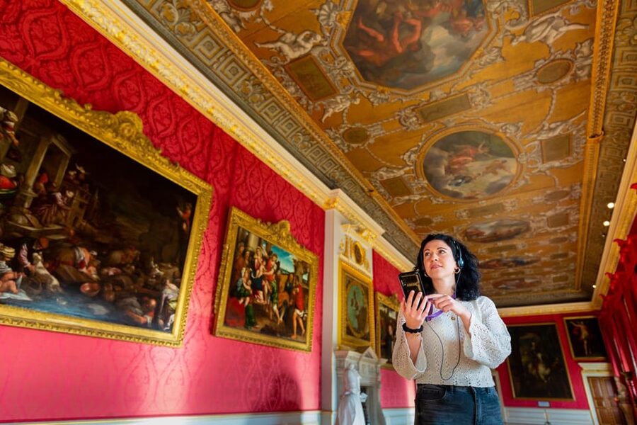 London: Kensington Palace Tour, Guard Change & Afternoon Tea - Walking The Mall past St. James’s Palace and Clarence House