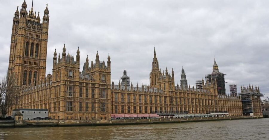 London: Kew to Westminster River Thames Cruise - Chelsea to the Palace of Westminster