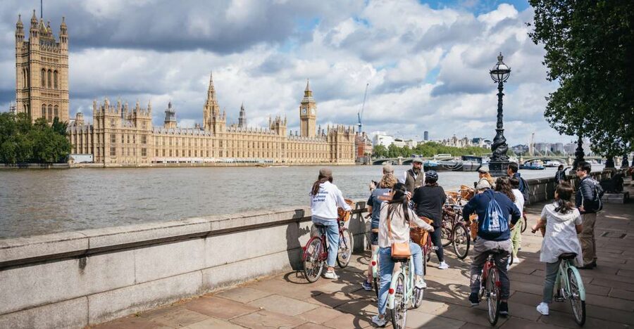 London: Landmarks & Secrets Bike Tour with Pub & Street Art - Is $101 a fair price?