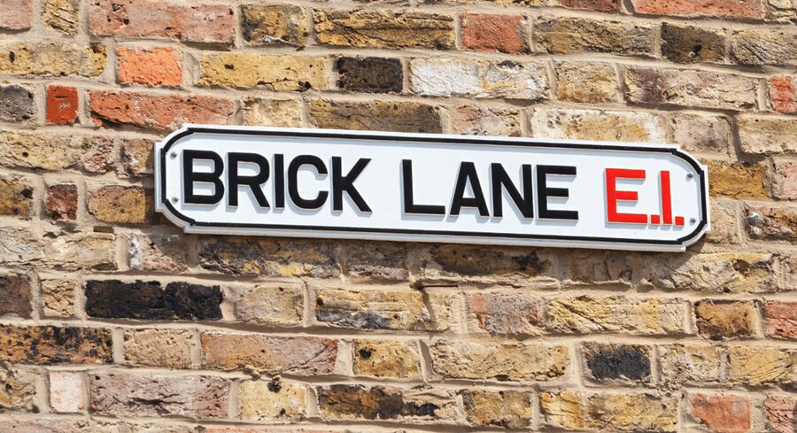 London: London Food Walking Tour - A food market with dishes from several continents