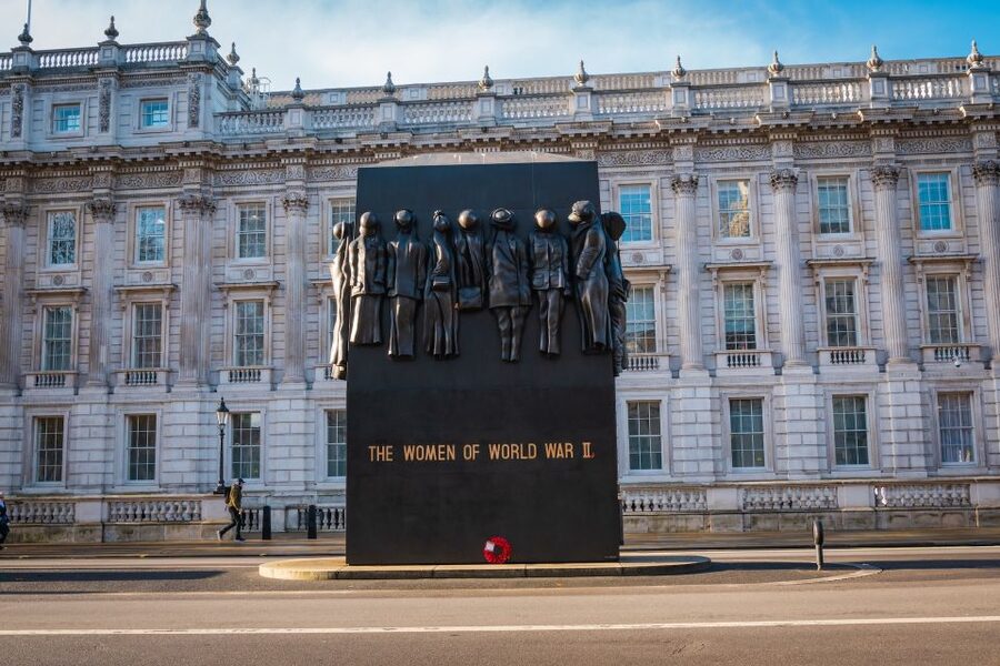 London: London in WW2 and Churchill War Rooms Entrance - Starting beside Westminster Station