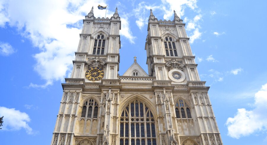 London: London Sightseeing Walking Tour with 30+ Sights - Banks, markets, and the financial City
