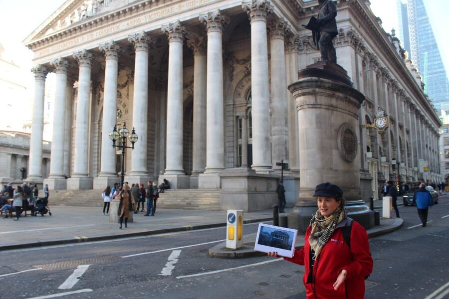 London: Mary Poppins Walking Tour - Ending at the bank and the kite story