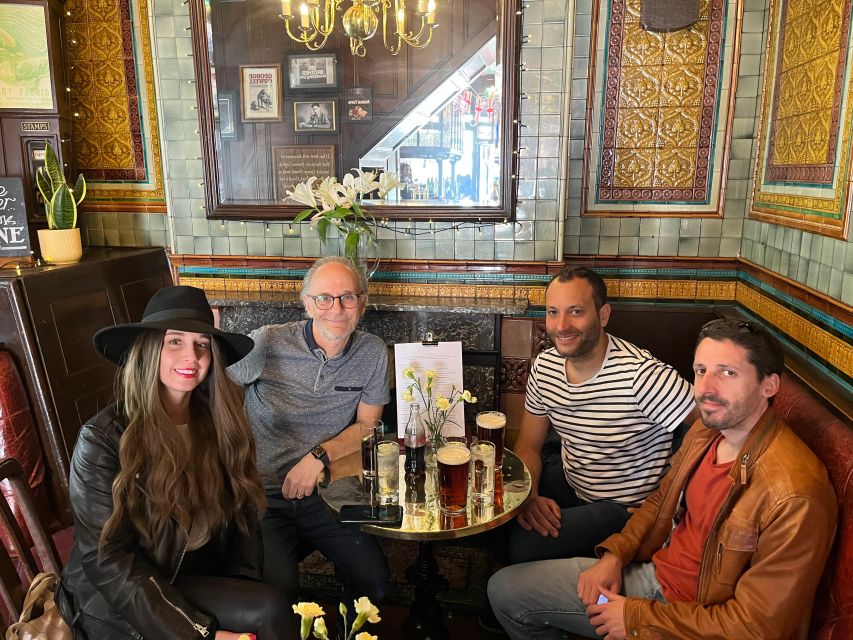 London: Music walking tour of Soho - Soho Lofts, Reckless Records and the Oasis photograph