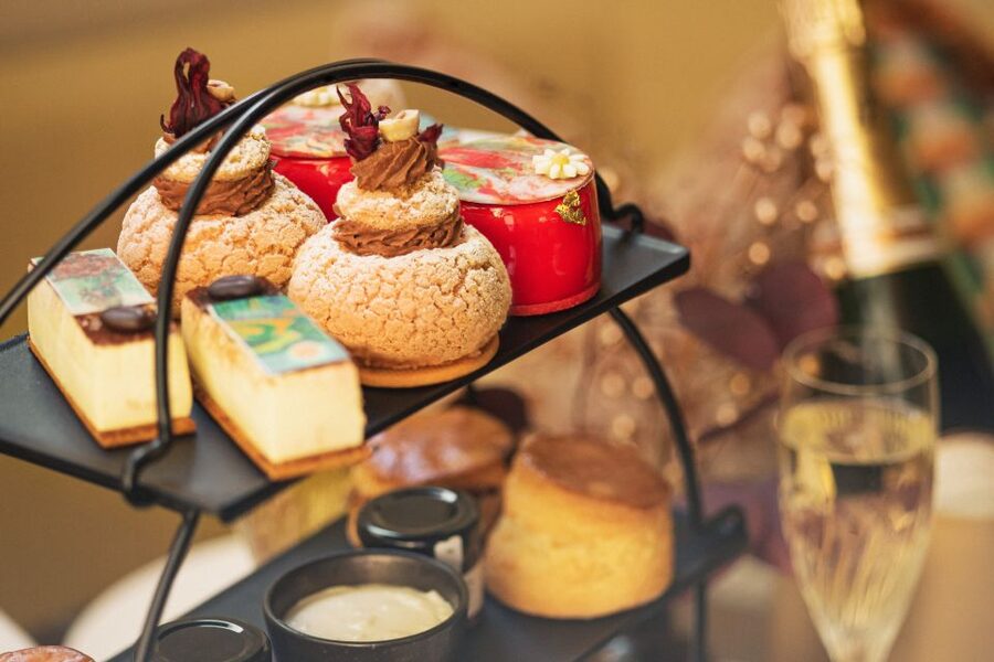 London: National Gallery Guided Tour and Afternoon Tea - What the $66 price really covers