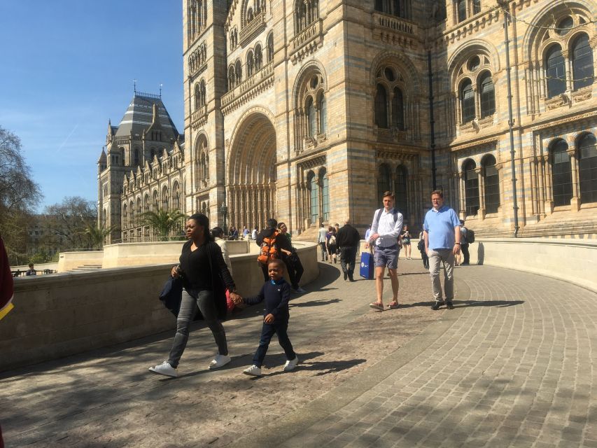 London: Natural History Museum Entry Ticket and Guided Tour - Is $76 good value for one hour?