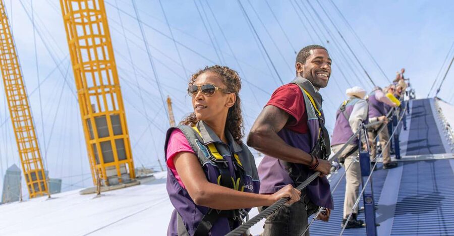 London: O2 Arena Rooftop Climbing Experience - Sunset and twilight climbs