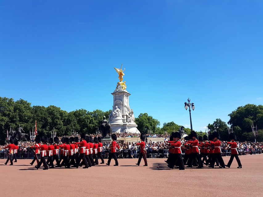 London: Palaces and Parliament Walking Tour - A royal start outside the Ritz