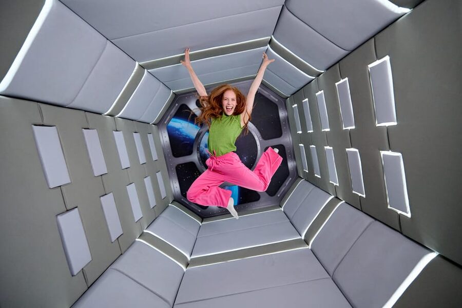 London: Paradox Museum Entry Ticket - Starting with hands-on tricks and photo challenges