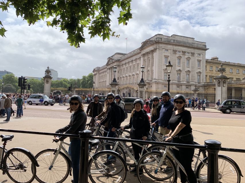 London: Parks and Palaces Guided Morning Bike Tour - The ride back through London’s green corridors