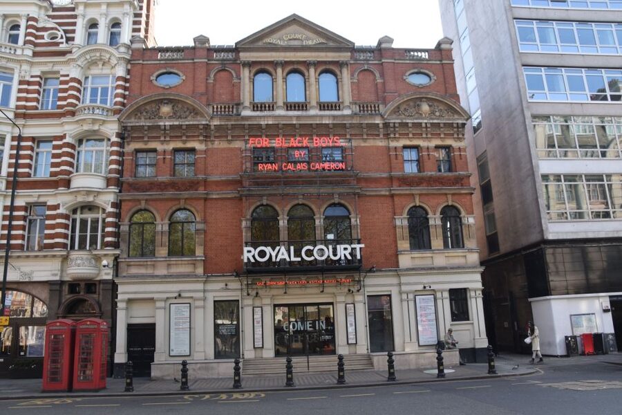 London: Private Beatles Taxi Tour - Sloane Square and the early Beatles in London