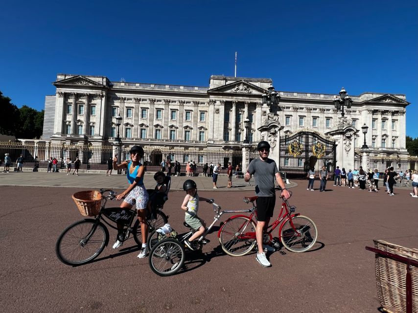 London: Private Family Guided Bike Tour with Childseats - Admiralty Arch, Trafalgar Square, and a snack stop