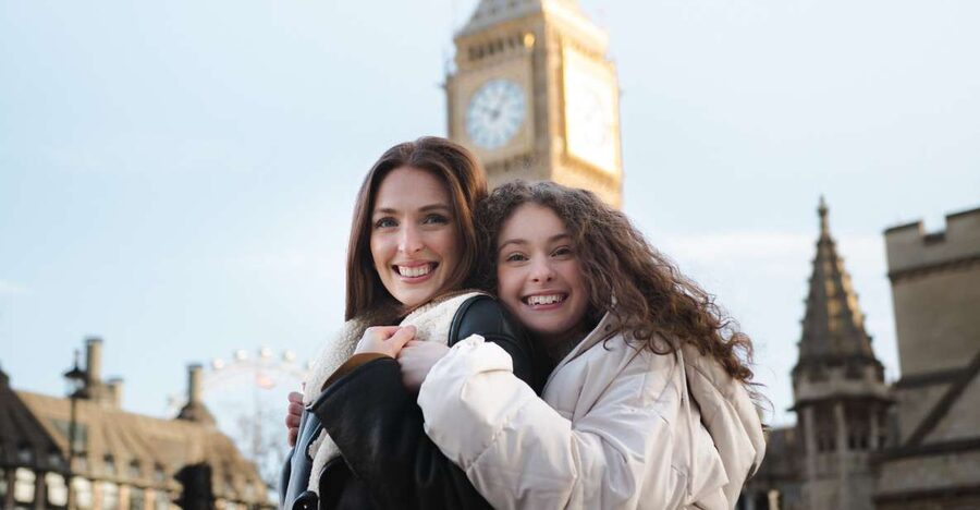 London: Private Landmark Tour with Professional Photographer - Key points at a glance