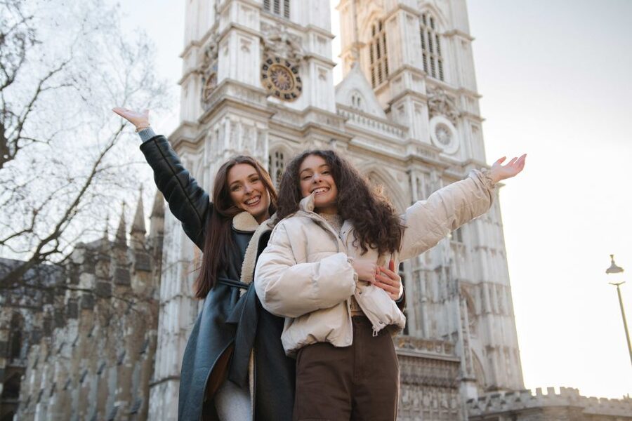 London: Private Landmark Tour with Professional Photographer - Why professional posing help matters