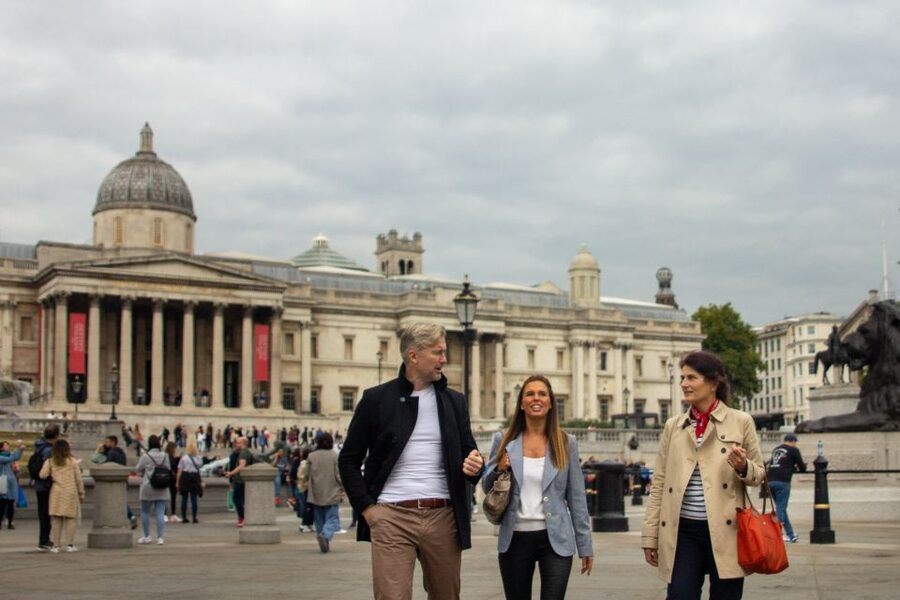 London: Private Personalized Tour with a Local Host - Southbank and the walk toward London Bridge