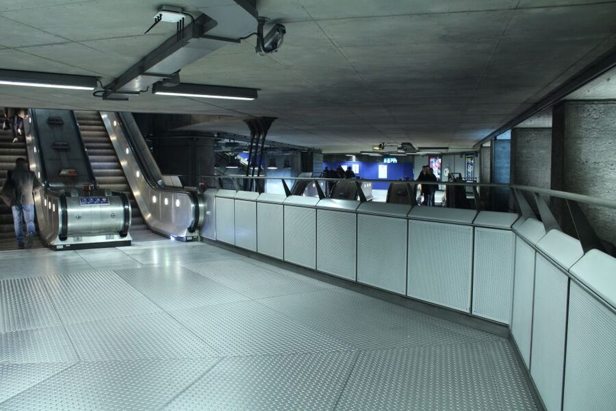 London: Private Underground and Tube Tour - Station details most passengers miss