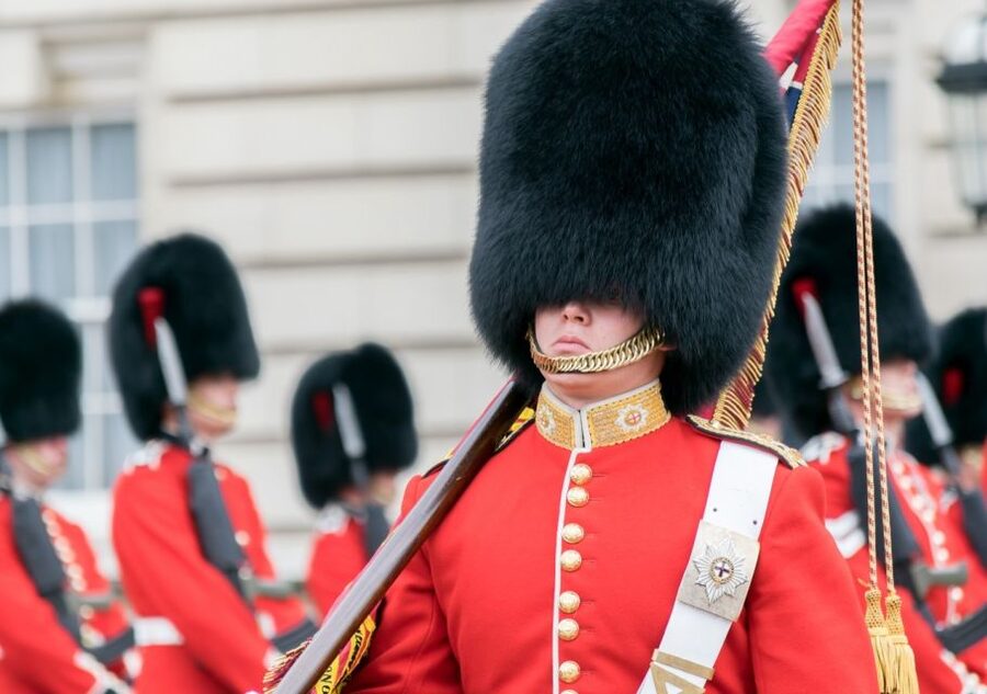 London: Private Walking Tour in Spanish - St. James’s Park and Buckingham Palace