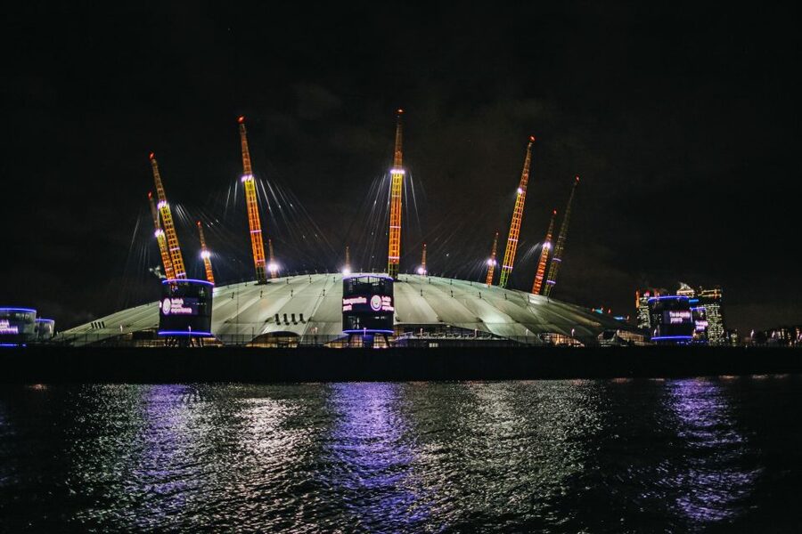London: River Thames Dinner Cruise - Who should book this Thames dinner cruise?