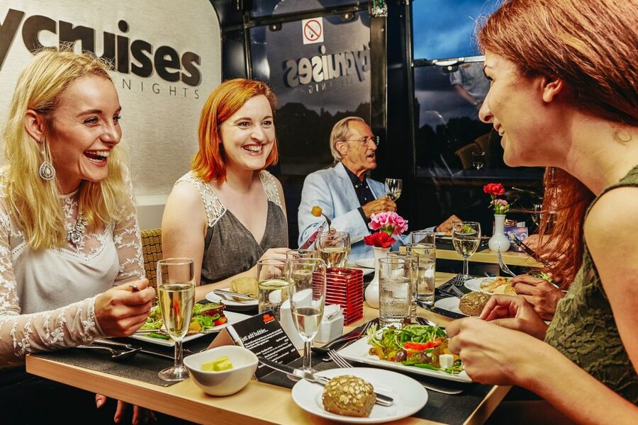 London: River Thames Dinner Cruise - Is $94 a fair price?