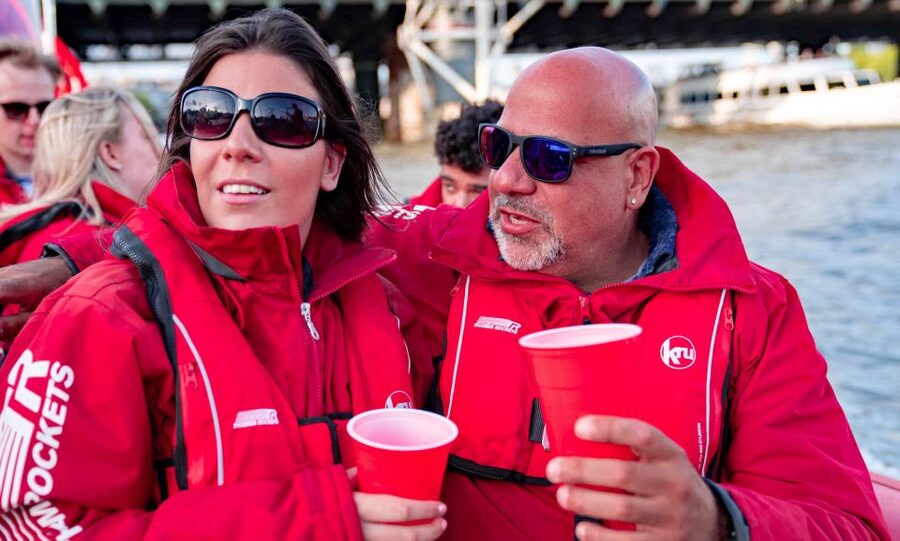London: River Thames Sunset Speedboat Experience with Drink - Who should book this ride?