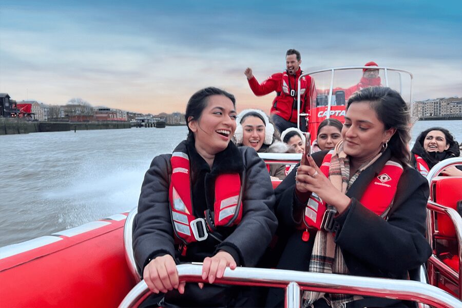 London: River Thames Sunset Speedboat Experience with Drink - What 35mph feels like on the Thames