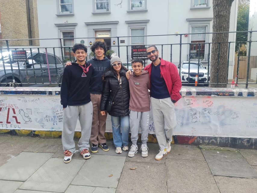 London: Rock N Roll Beatles Private Black Cab Tour - Guides who make or break the experience