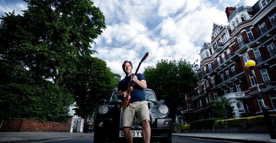 London: Rock N Roll Beatles Private Black Cab Tour - What the private black cab changes