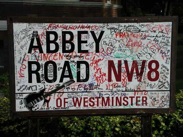 London: Rock 'n' Roll History Tour - Punk arrives in the streets